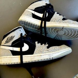 Nike Air Jordan- Men’s 9